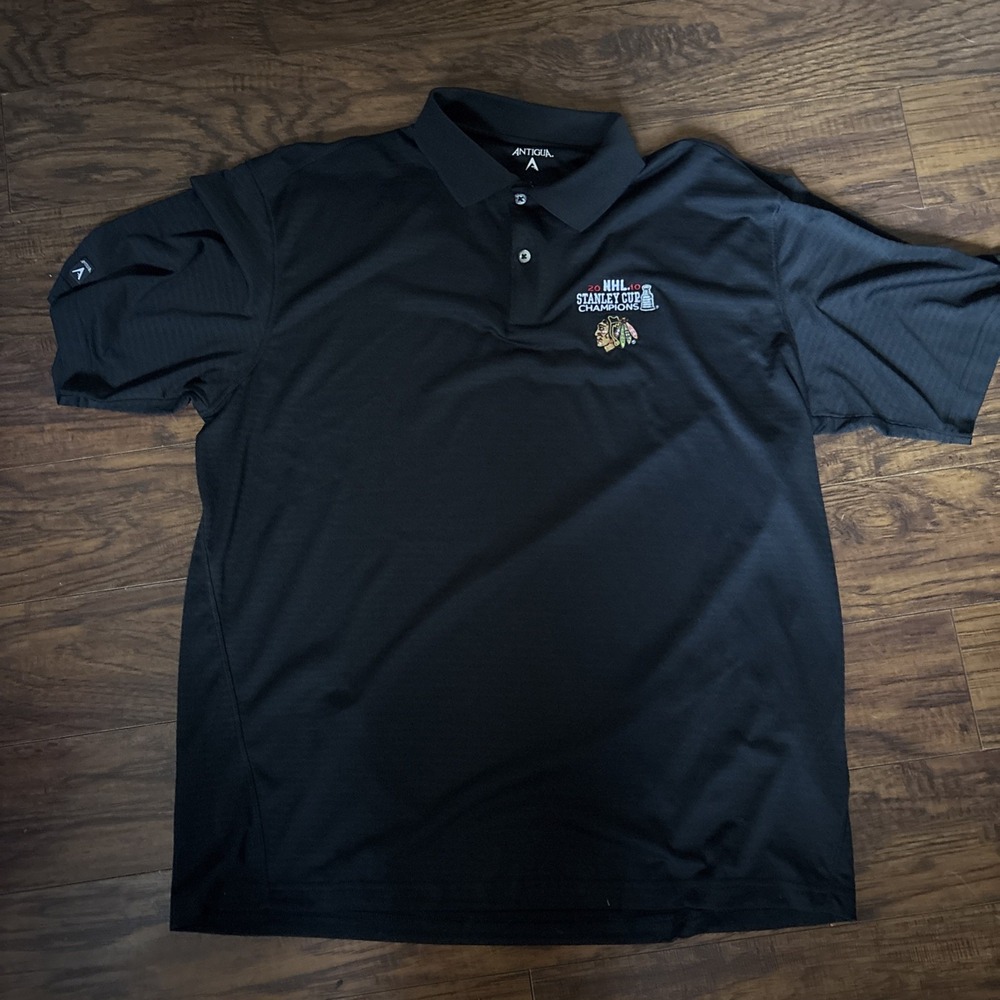 Blackhawks NHL 2010 Stanley Cup Champs Antigua Short Sleeve Polo Shirt Men Large